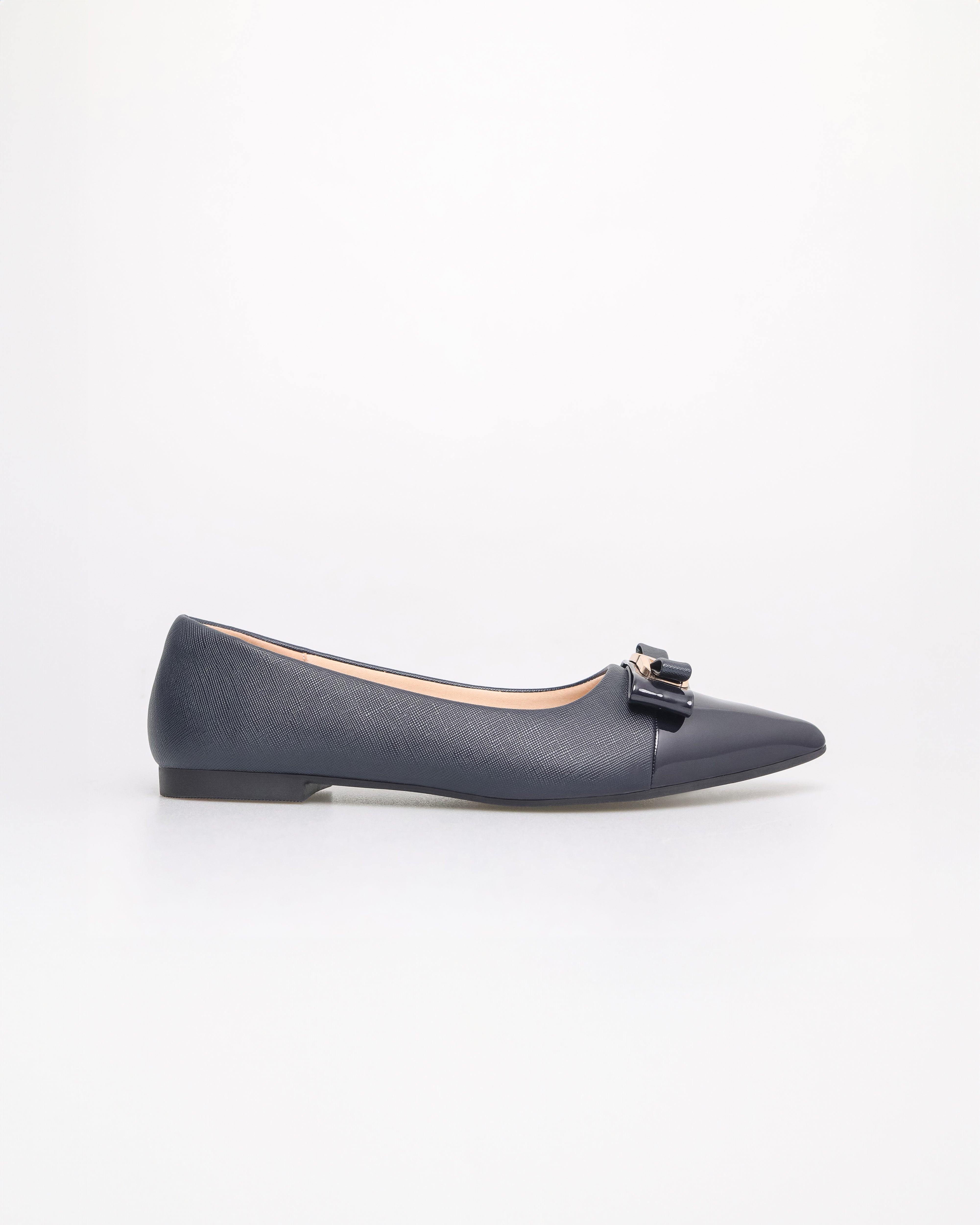 Tomaz NN381 Ladies Pointy Gold Tone Bow Flats (Navy)