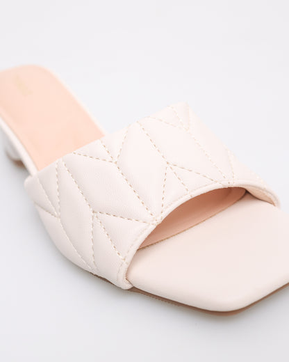 Tomaz NN359 Ladies Quilted Chic Heels (Cream)