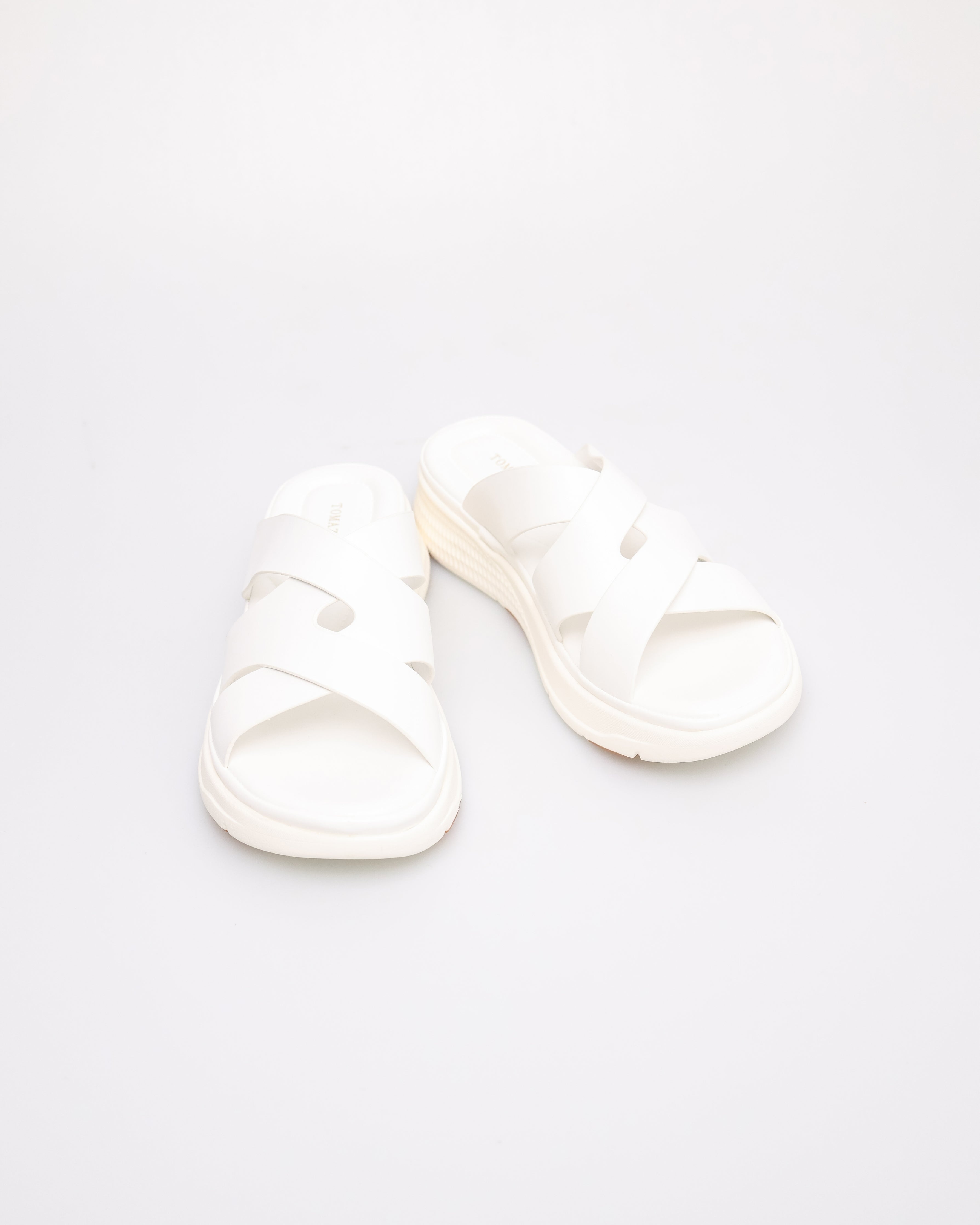 Tomaz NN424 Ladies Cross Lock Strider Sandals (White)