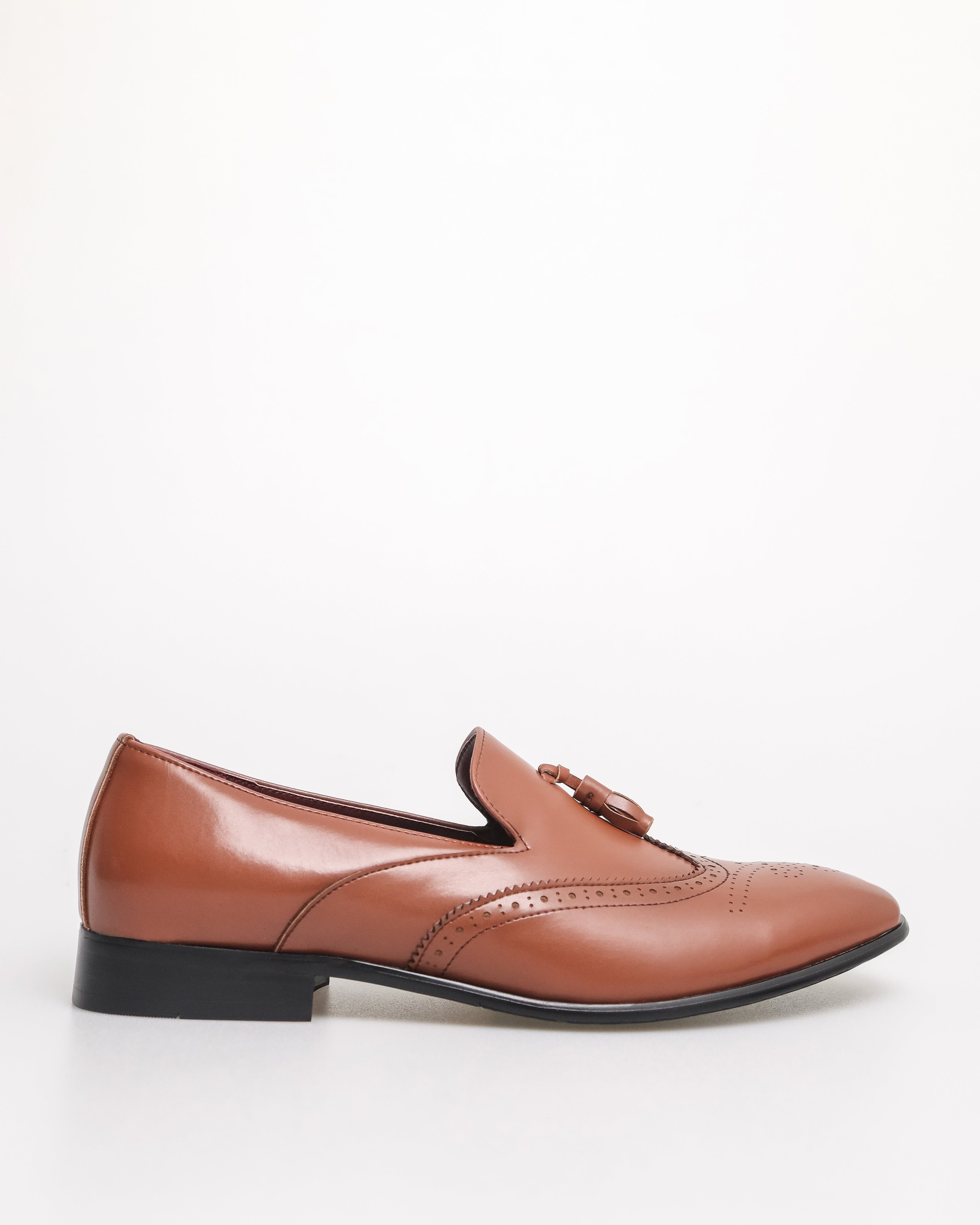 Tomaz HF100 Men's Wingtip Tassel Loafer (Brown)