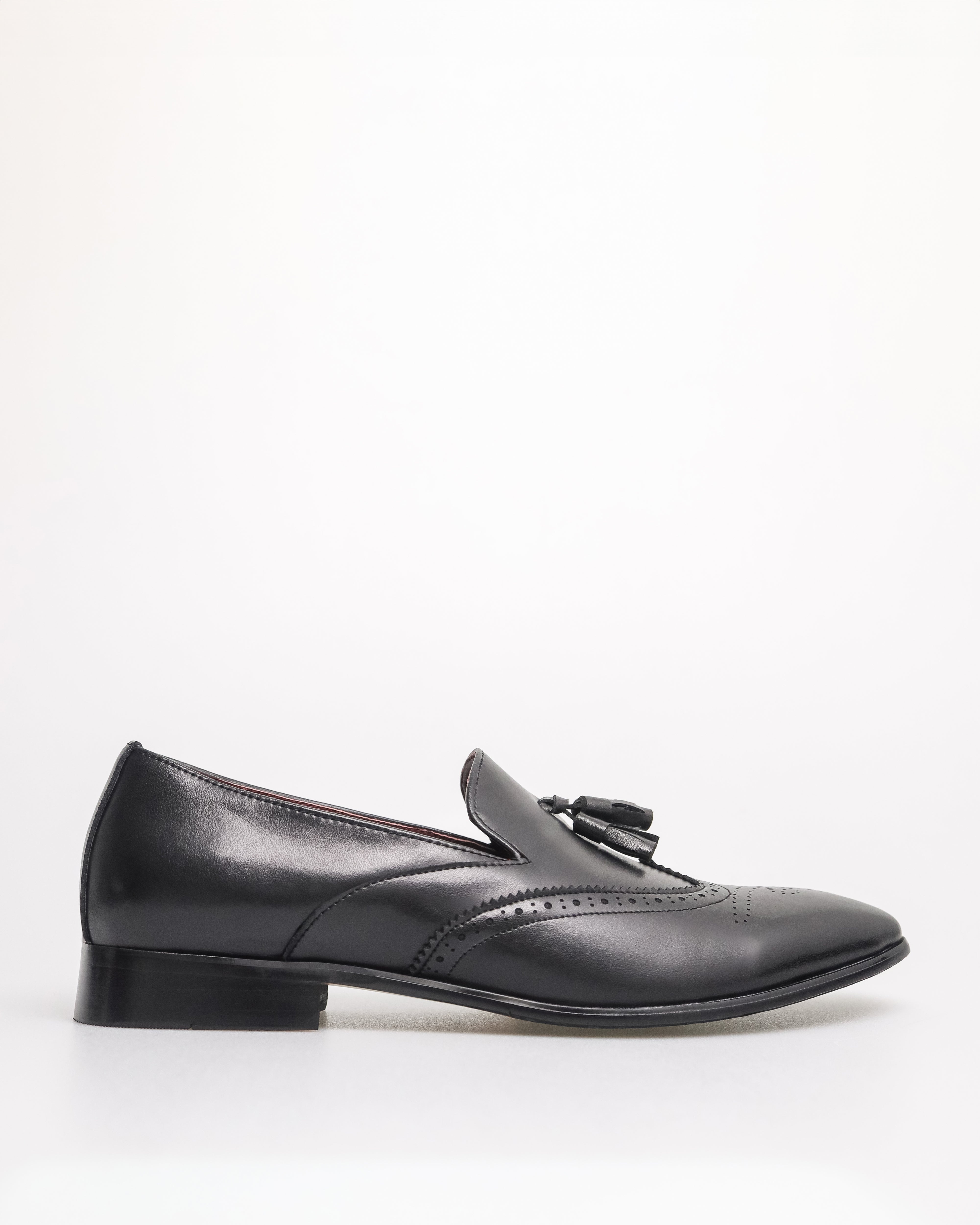 Tomaz HF100 Men's Wingtip Tassel Loafer (Black)