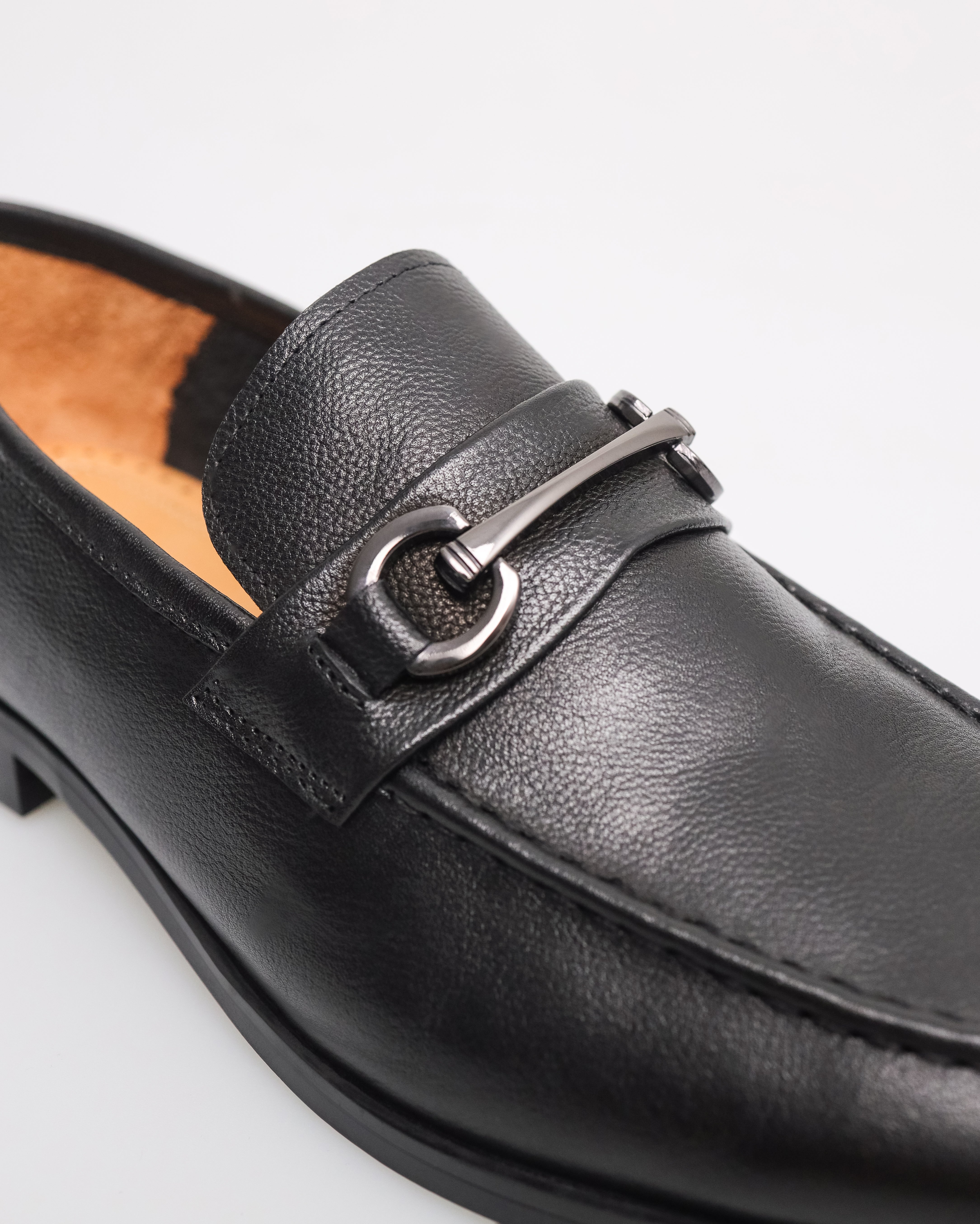 Tomaz F284 Formal Buckle Loafers (Black)