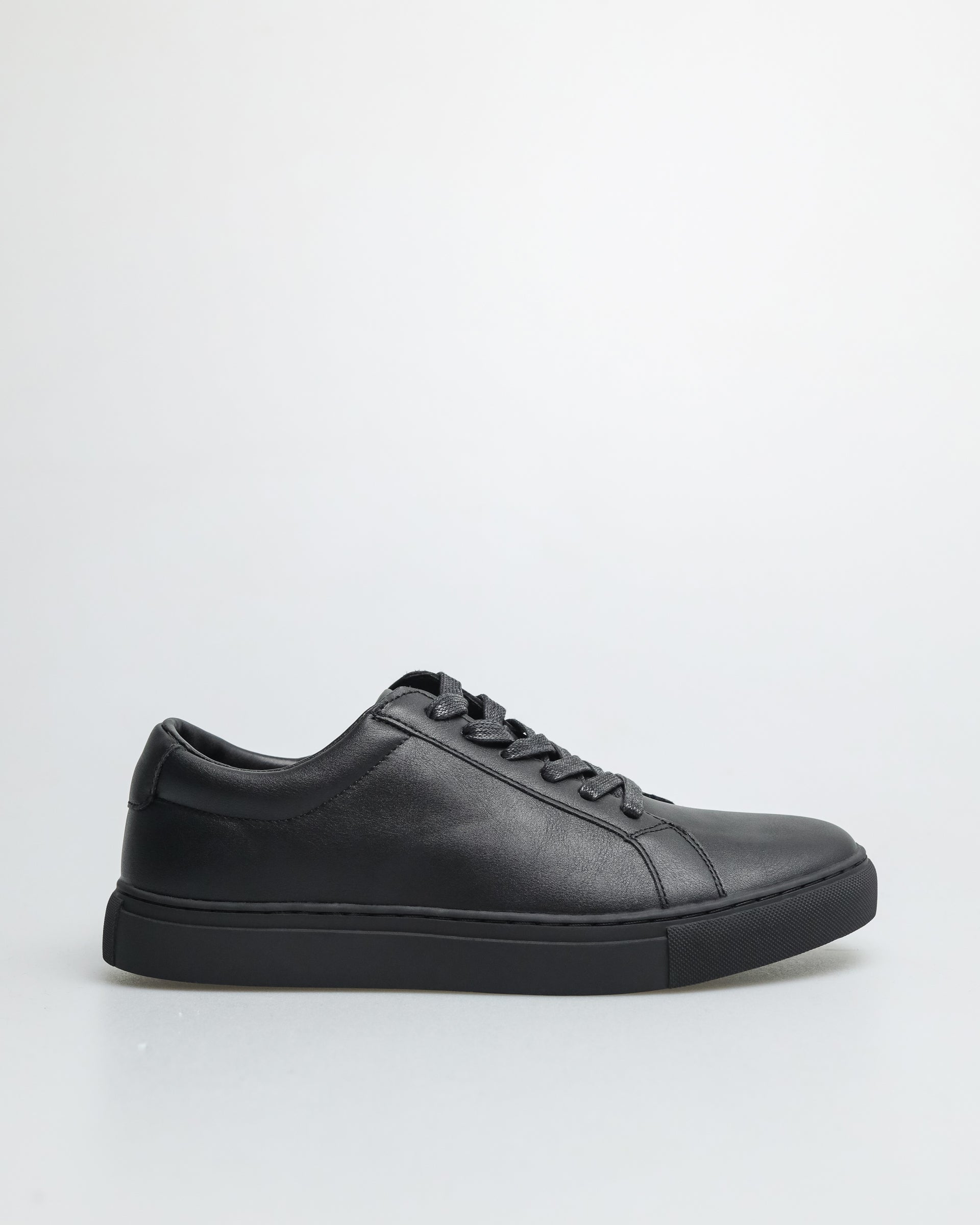 Tomaz C541M Men's Court Sneakers (Black)