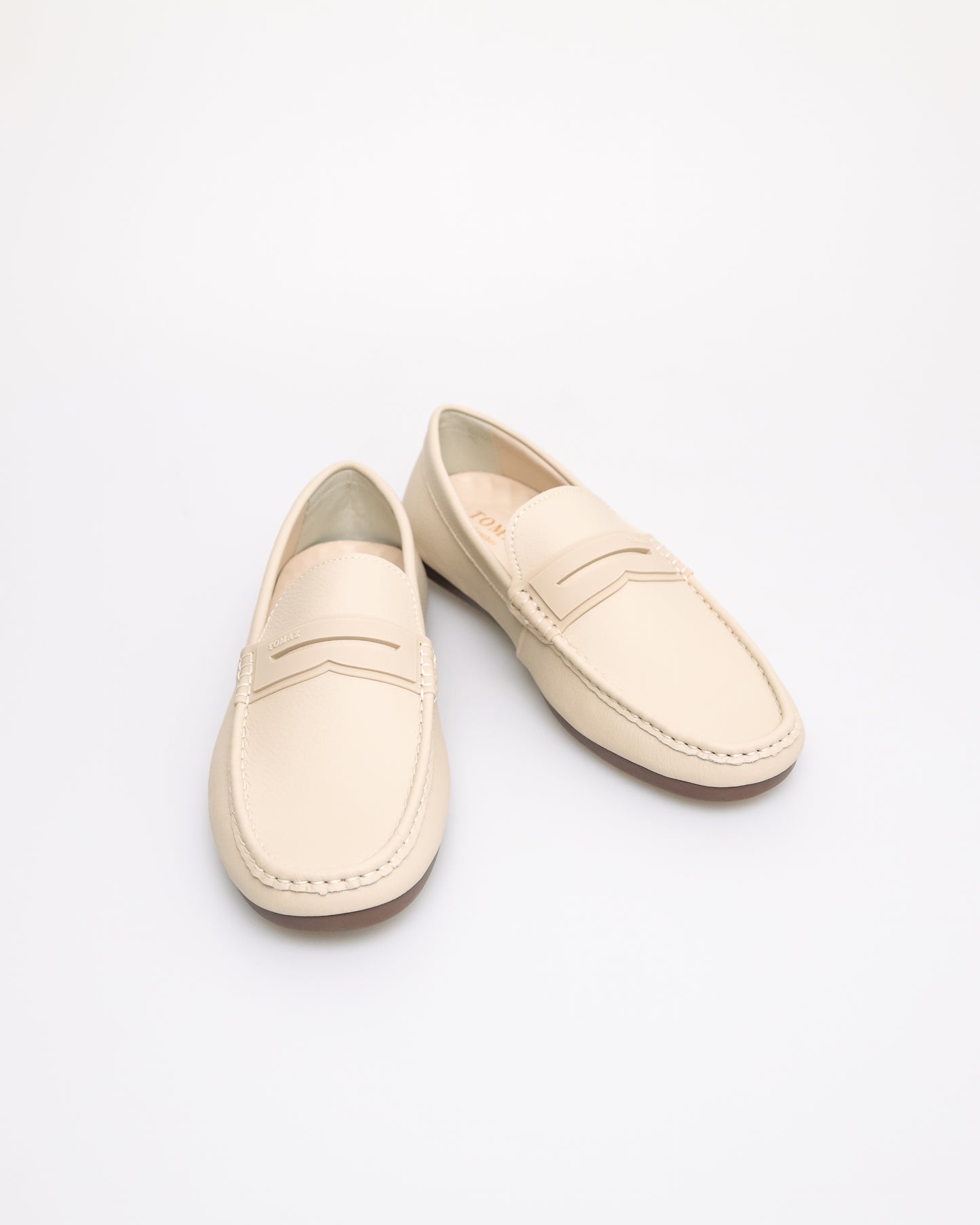 Tomaz C682 Men's Streamline Loafer Penny Loafer (Cream)