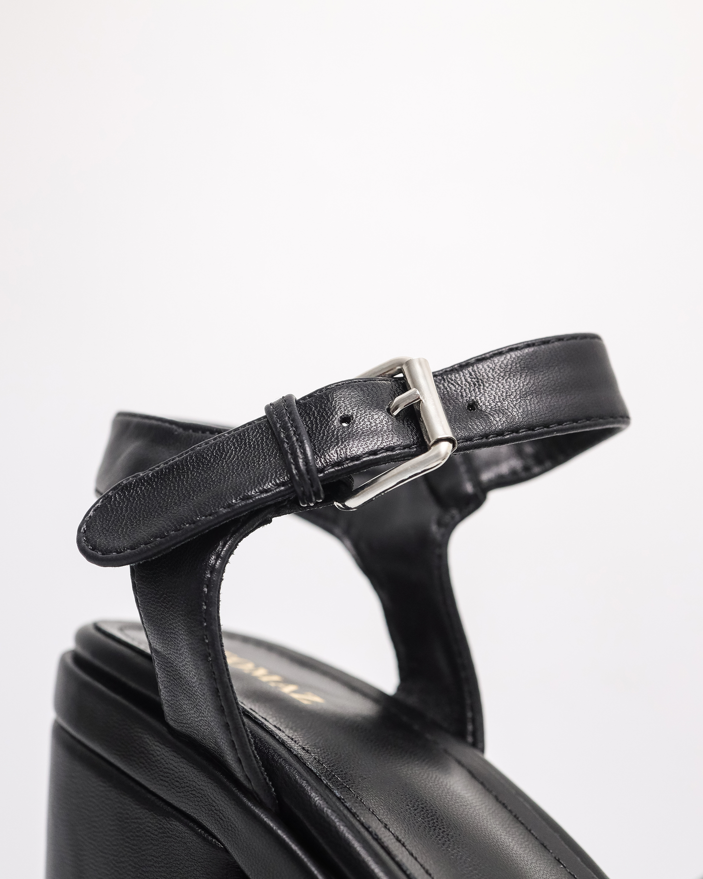 Tomaz FL074 Ladies Slingback Block Heels (Black)