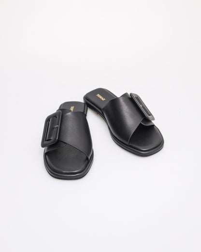 Tomaz FL091 Ladies Buckle Sandals (Black)