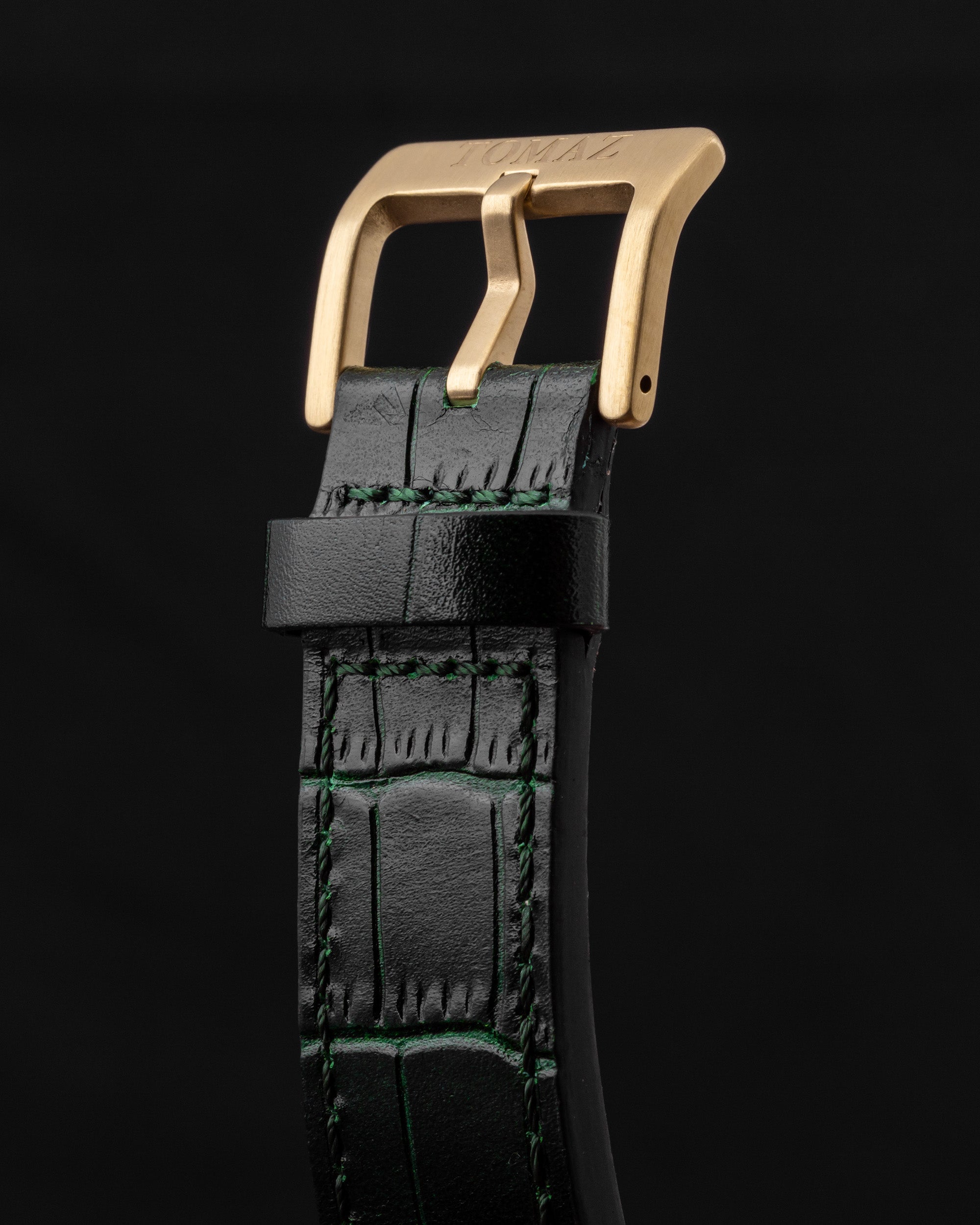 RAWR III TW024E-D8 (Gold/Black) with White Swarovski (Green Bamboo Leather Strap)