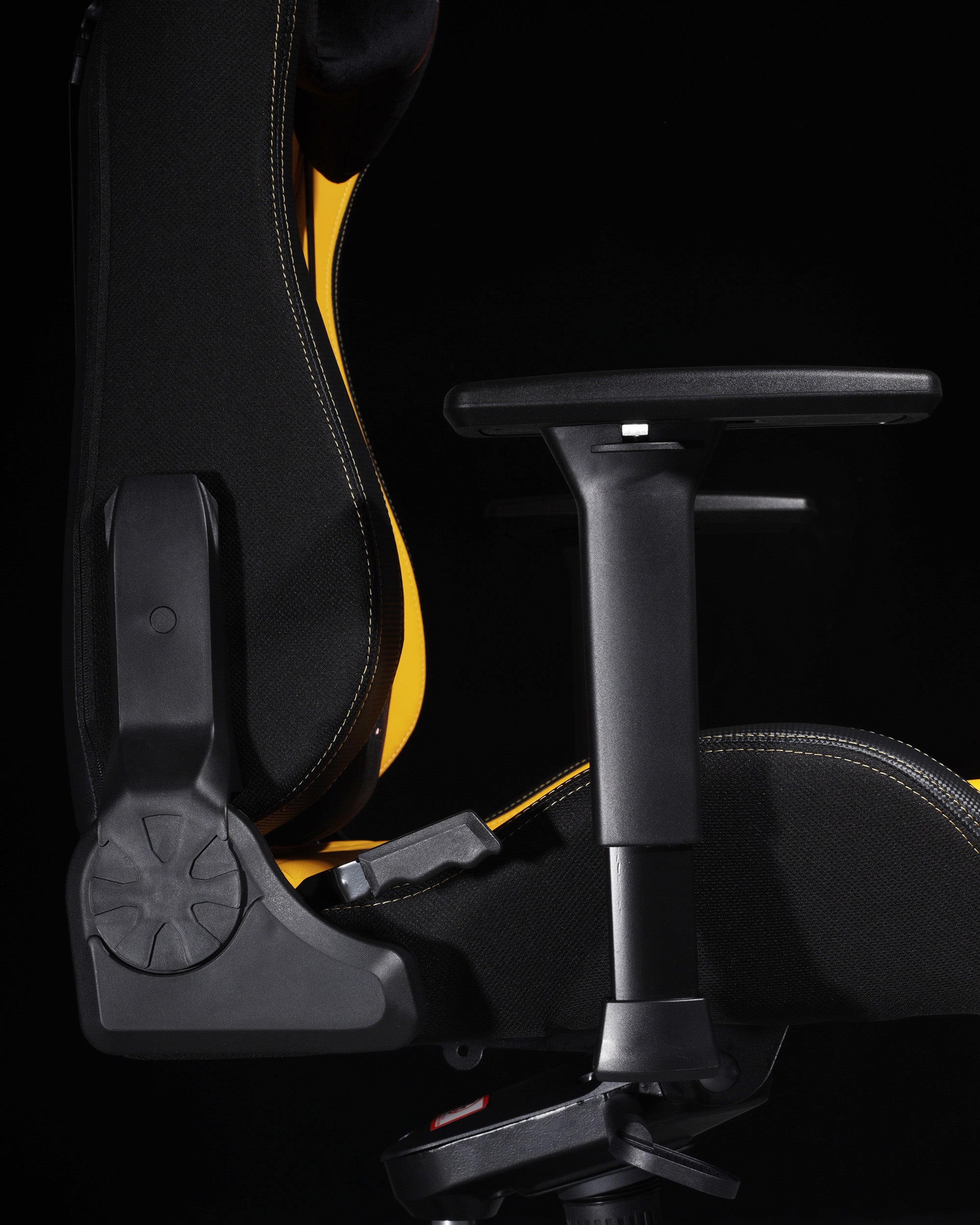 Tomaz Syrix II Gaming Chair Yellow TOMAZ