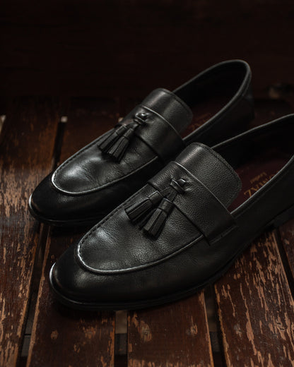 Tomaz F283 Tassel Loafers (Black) (2287847080032)