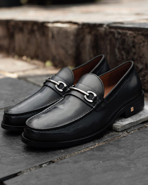 
                  
                    Load image into Gallery viewer, Tomaz F273 Horsebit Loafers (Black) (4524246892640)
                  
                