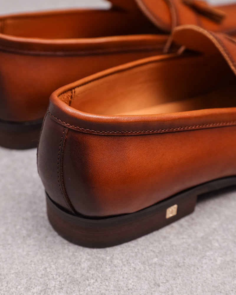 
                  
                    Load image into Gallery viewer, Tomaz F327 Men&amp;#39;s Tassel Loafer (Brown)
                  
                