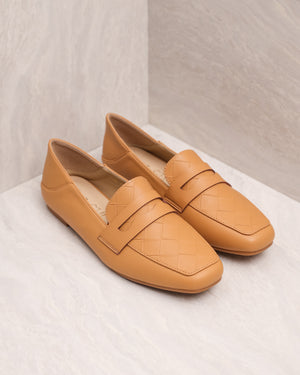 
                  
                    Load image into Gallery viewer, Tomaz YX46 Ladies Loafers (Camel)
                  
                