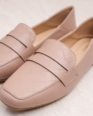 
                  
                    Load image into Gallery viewer, Tomaz YX46 Ladies Loafers (Beige)
                  
                