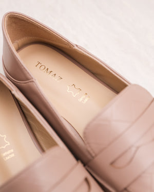 
                  
                    Load image into Gallery viewer, Tomaz YX46 Ladies Loafers (Beige)
                  
                