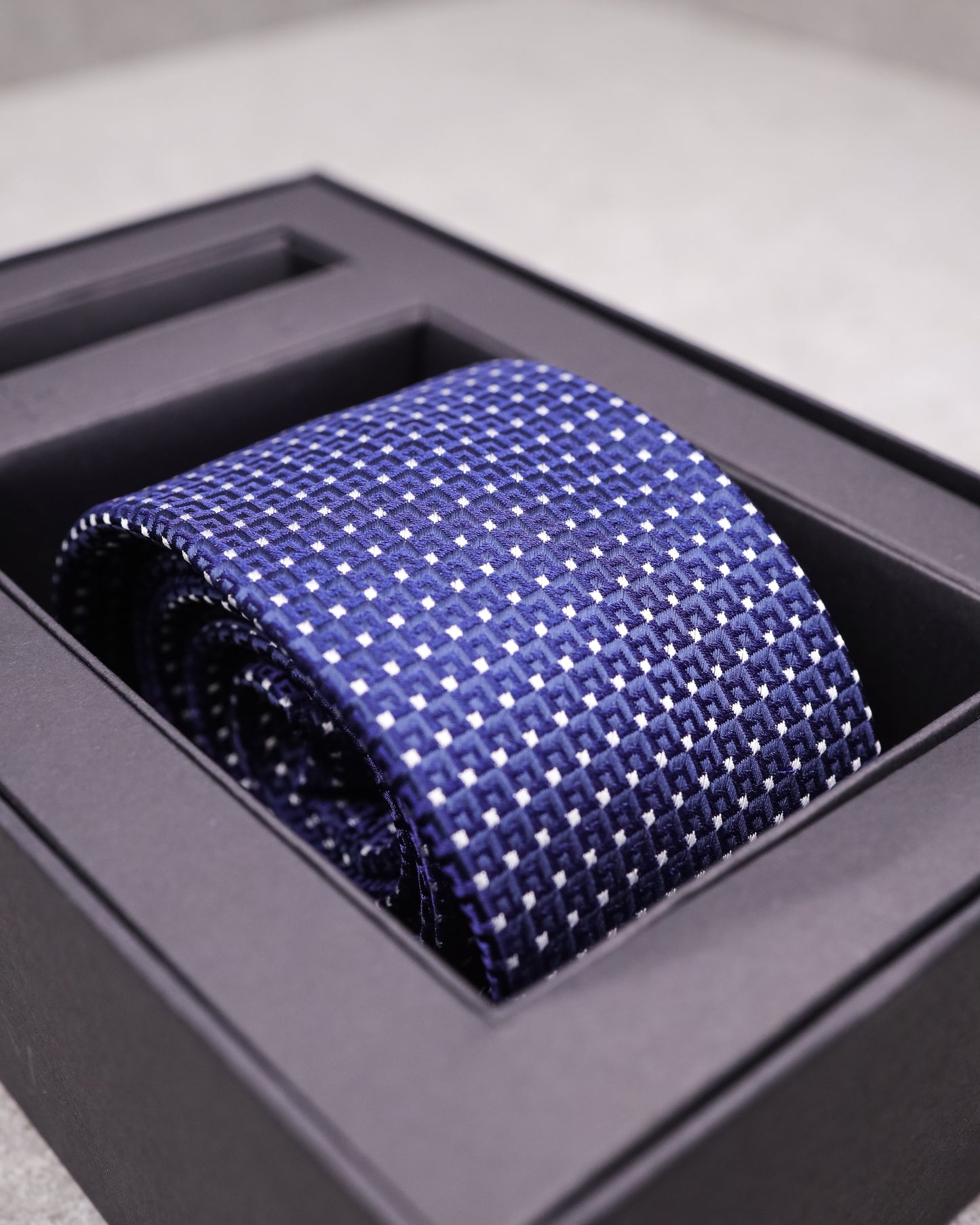 Tomaz TA03B-16 Tie + Pocket Handkerchief Square (Navy/White) Set