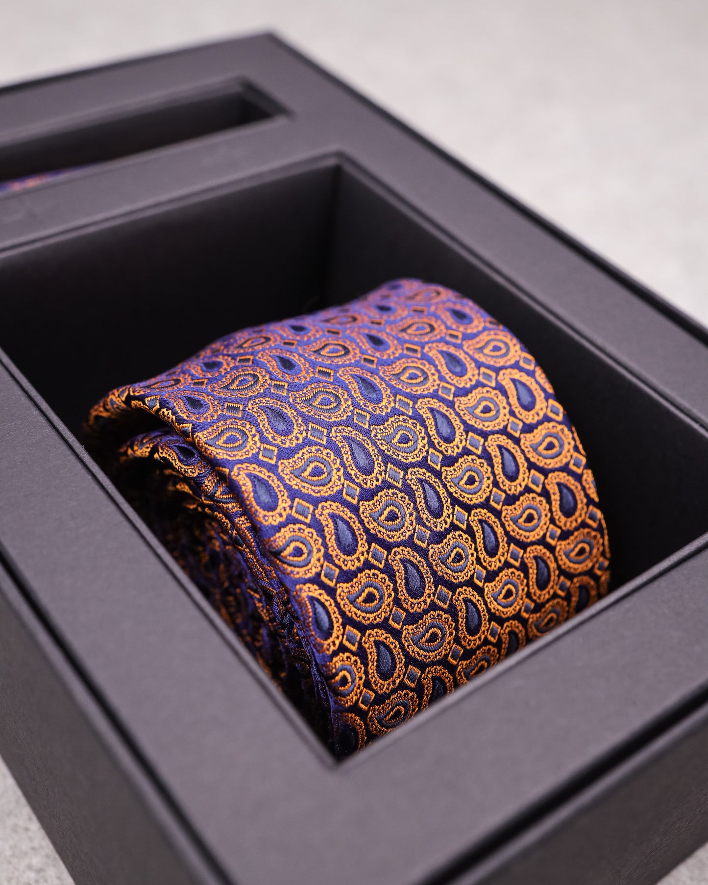 Tomaz TA03B-14 Tie + Pocket Handkerchief Square Dewdrop (Navy/Orange) Set