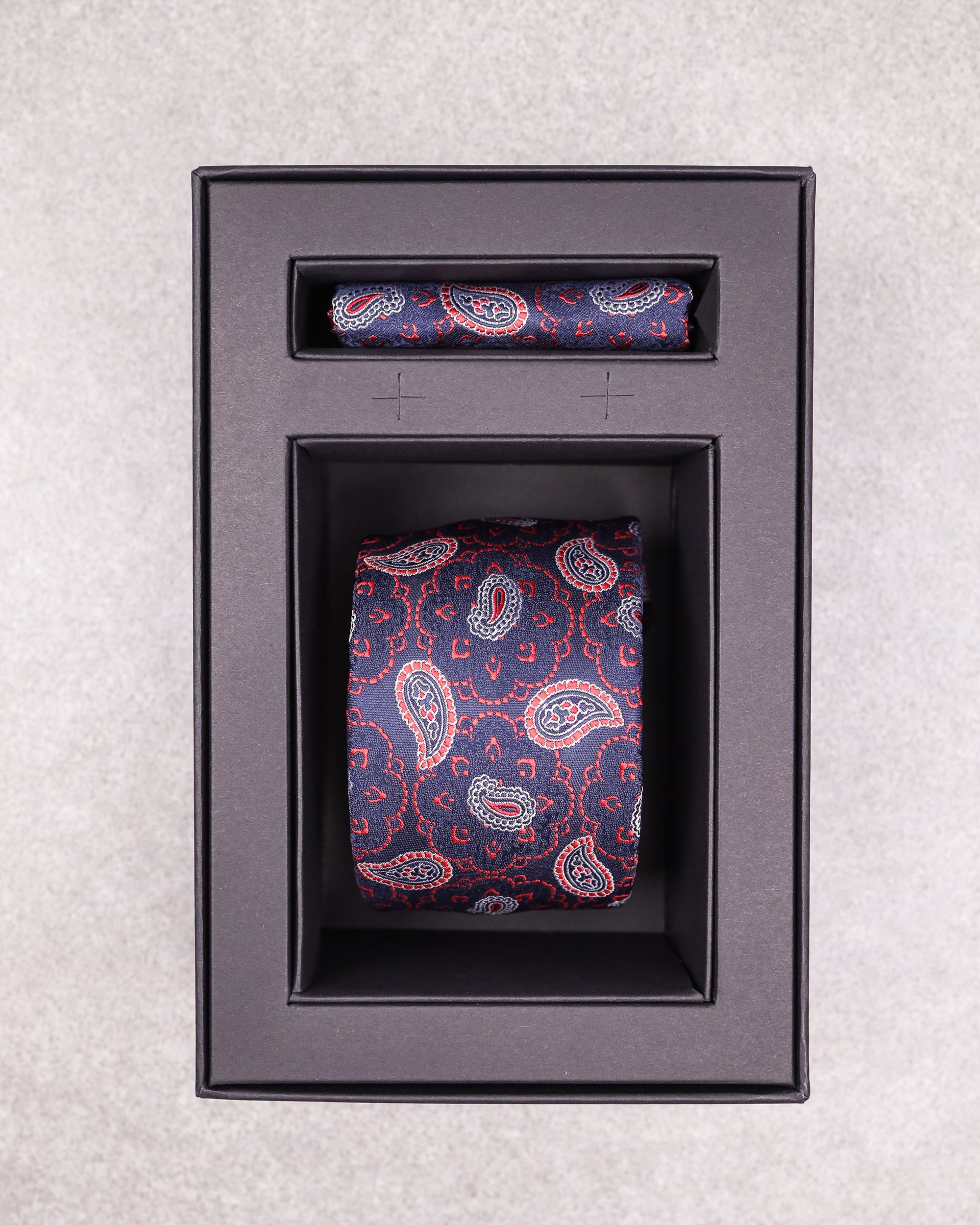 Tomaz TA03B-18 Tie + Pocket Handkerchief Dewdrop with Flower Square (Navy/Red/White) Set