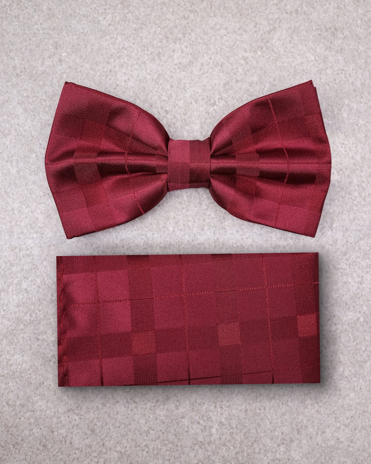 Tomaz TA04B-02 Bowtie + Pocket Handkerchief Geometric Boxes Square (Red) Set