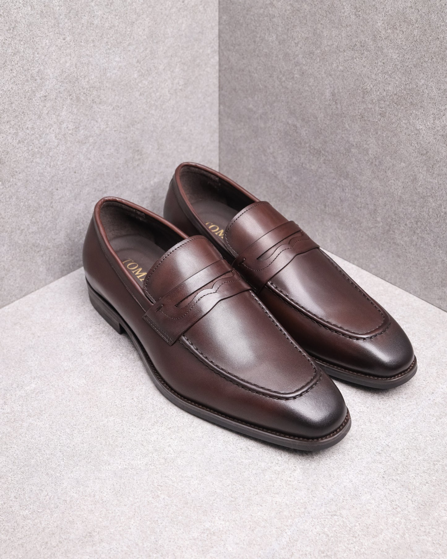 Tomaz F318 Men's Penny Loafer (Coffee)