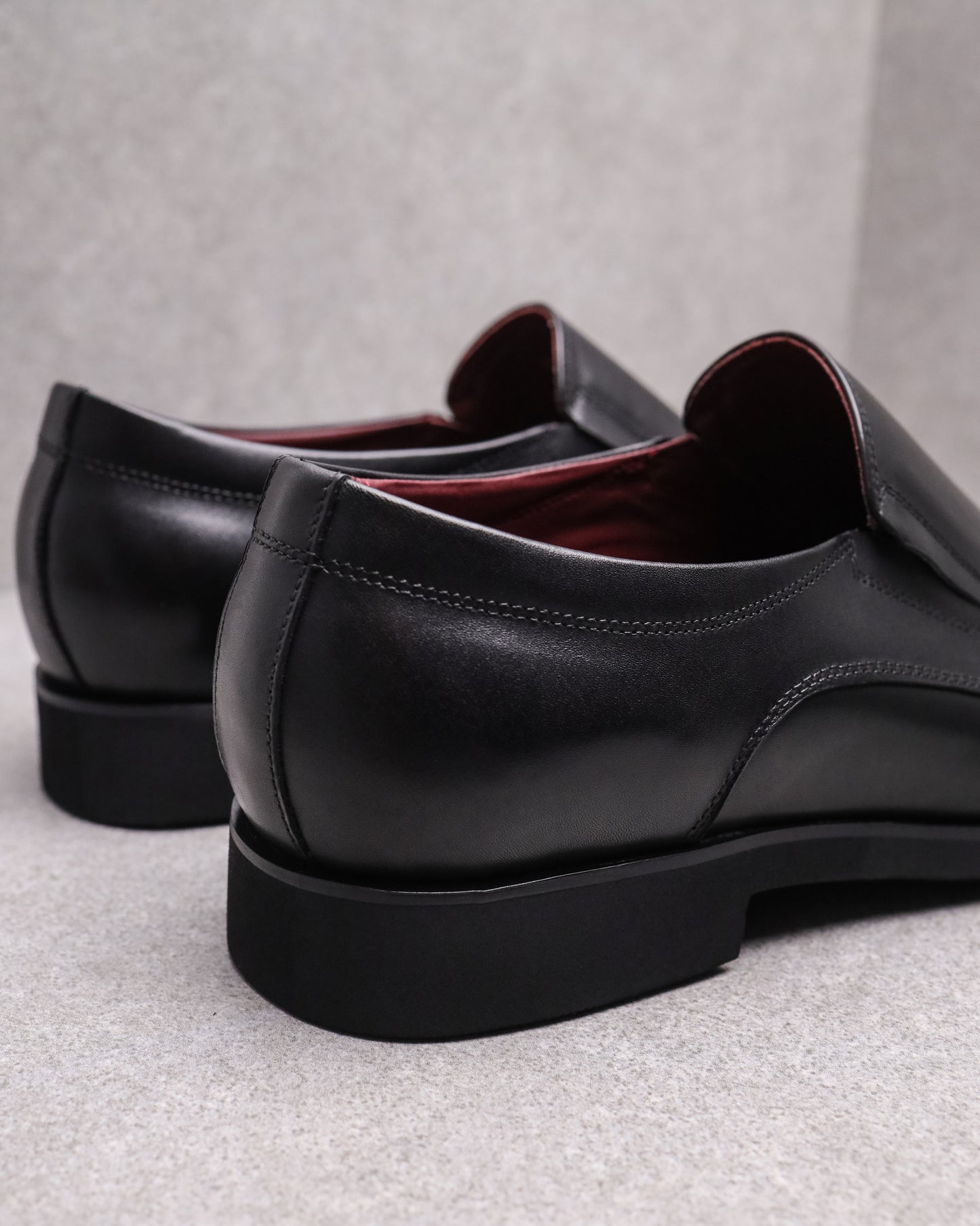 Tomaz HF046 Men's Plain Toe Slip On (Black)