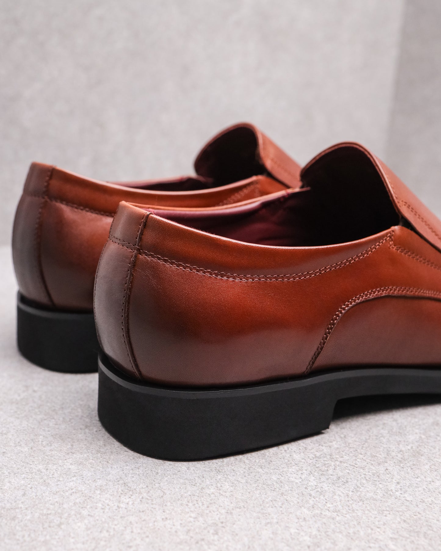 Tomaz HF046 Men's Plain Toe Slip on (Brown)