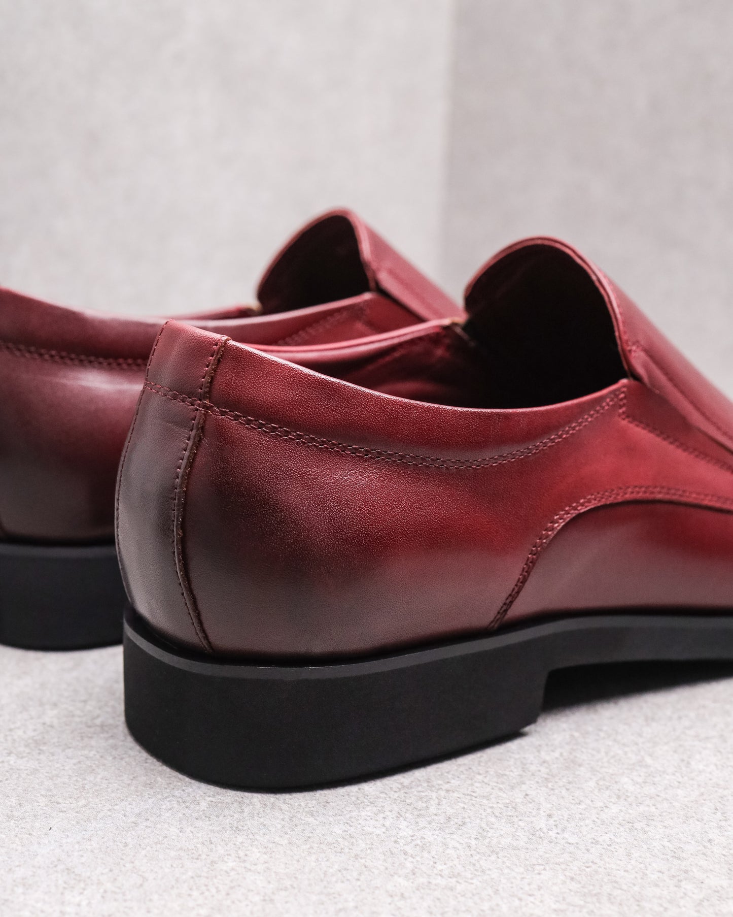 Tomaz HF046 Men's Plain Toe Slip On (Wine)