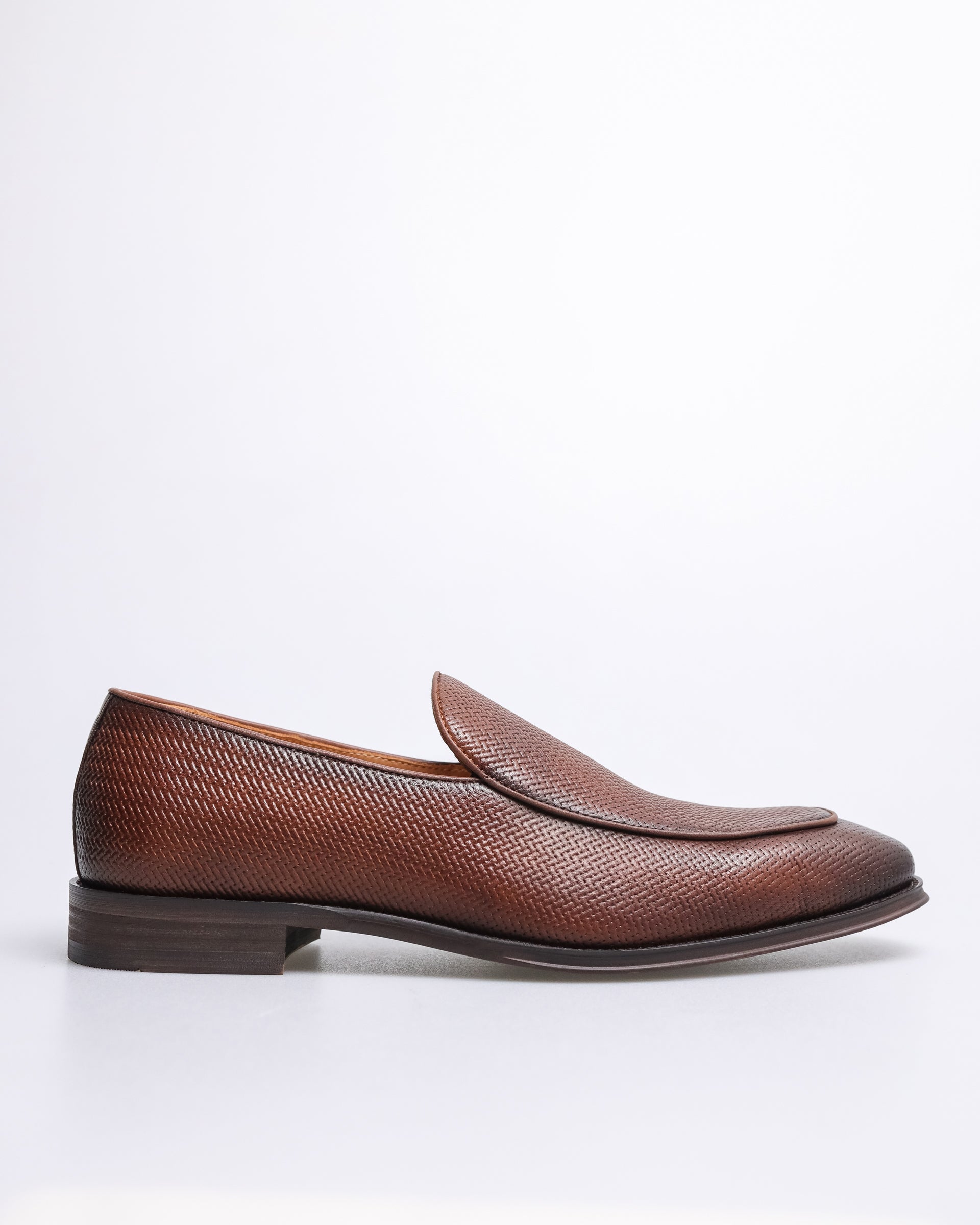 Tomaz F345 Men's Plain Toe Slip On (Brown)