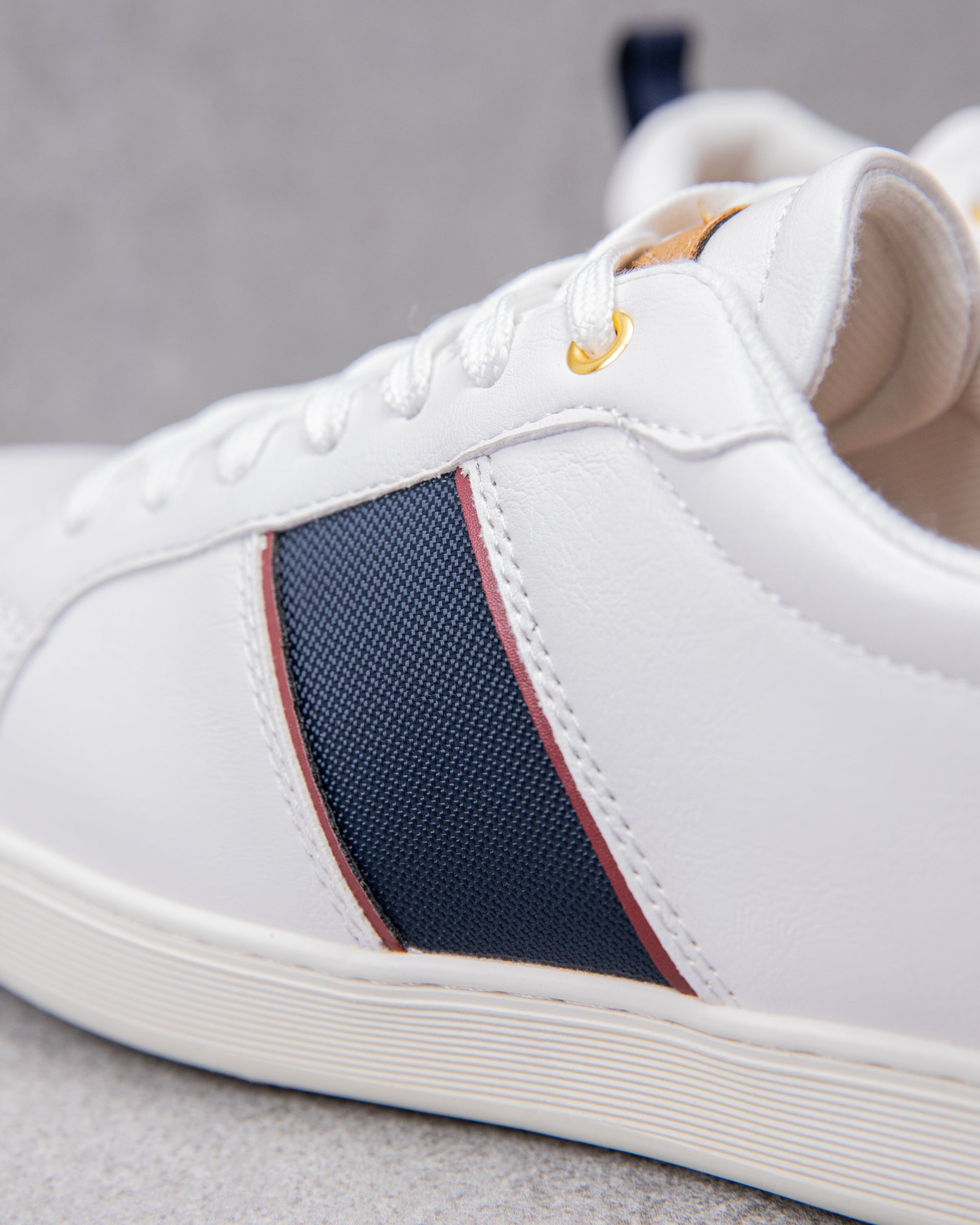 #color_white/navy/red